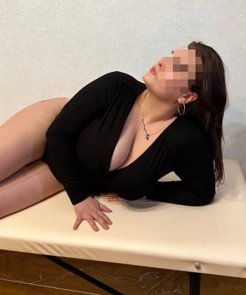 Опыт и страсть - мои главные черты. В моих нежных объятиях ты испытаешь настоящую эйфорию. У меня есть все, чтобы сделать твои фантазии реальностью. Моя грация и чувственность не оставят тебя равнодушным. Услуги, которые я предоставляю, широки и разнообразны. Ты можешь выбрать то, что идеально подходит для тебя. Смотри мои настоящие фото и вкуси абсолютное наслаждение. У меня множество положительных отзывов, которые подтверждают мою высокую репутацию. Живу в самом сердце Москвы, и моя квартира всегда ждет тебя, чтобы создать незабываемую атмосферу нашей встречи. Будь мужчиной, который заслуживает только лучшее! 😉❤️🔥 Ксюша
